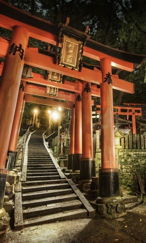 Ancient Landscape, Japan Temple, Japanese Village, Fushimi Inari Taisha, Japanese Shrine, Feudal Japan, Temple Ruins, Ancient Japan, Japan Landscape