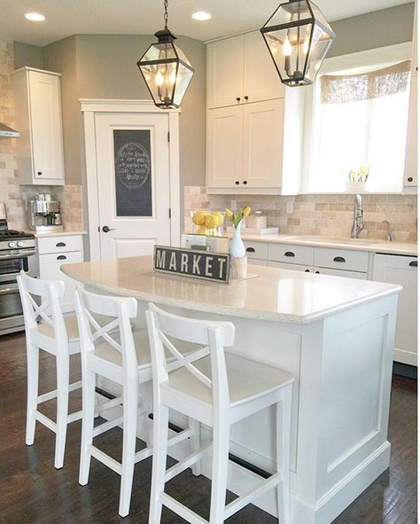 The trim on the island Transitional Farmhouse Kitchen, Farmhouse Kitchen Cabinet Decor, Modern Farmhouse Kitchen Cabinets, Kitchen Ikea, Farmhouse Kitchen Cabinets, Kitchen Cabinets Decor, Rustic Farmhouse Kitchen, Classic Kitchen, Kitchen Decorating