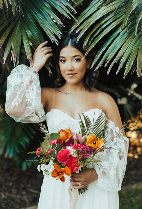 Tropical Wedding Detail Shots, Tropical Wedding Photography, Hawaii Wedding Dress, Diy Destination Wedding, Tropical Island Photography, Tropical Bridal, 2025 Wedding, Plus Size Wedding Gowns, Bride Photoshoot