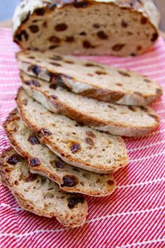 Cinnamon Breads, Rasin Bread, Hannah Abbott, Filet Mignon Chorizo, Cinnamon Raisin Bread Recipe, Baked Gifts, Fruit Breads, Bread Biscuits, Cinnamon Bread Recipe