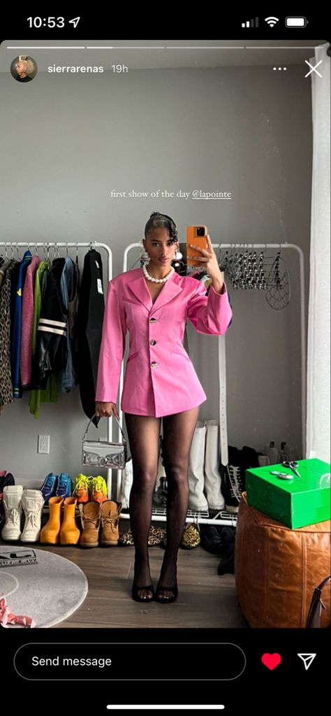 black women sierra outfit aesthetic idea Hilary Banks, Blazer Rose, Stylish Spring Outfit, Outfit Aesthetic, Feminine Outfit, Outfit Inspo Fall, Professional Outfits, Bella Hadid, Outfit Idea