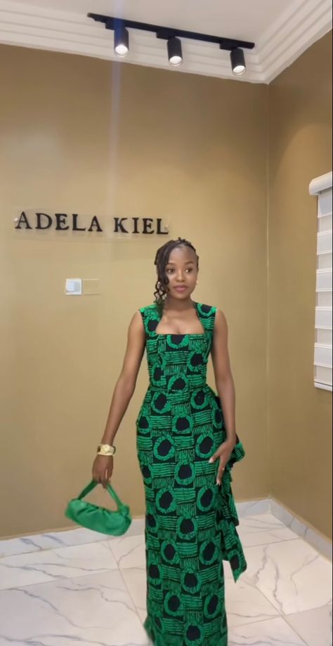 Nigerian Party Outfit, Ankara Business Attire, Ghana Outfits Woman Dresses, Work Ankara Outfit, Wax Dress Styles, Tailor Ideas Fashion, Simple African Wedding Dress, Ghana Kente Dress Styles, Nigerian Dress Styles Simple