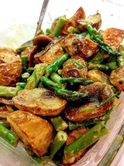 Roasted Asparagus and Potato Salad – Around the Bay with DD Roasted Asparagus And Potatoes, Potato And Asparagus Recipe, Roasted Potatoes And Asparagus, Lemon Olive Oil Dressing, Asparagus Recipes Sauteed, Potato Salad No Mayo, Sauteed Asparagus, Potatoes And Asparagus, Asparagus Recipes Oven