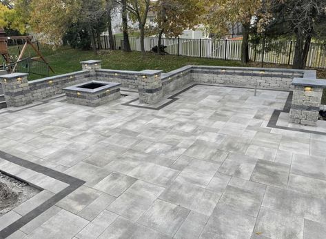 Pavers Around Concrete Patio, Paver Bench, Graduation Party Backyard, Extension Patio, Stone Patio Ideas, Backyard Decorating Ideas, Wedding Ideas Backyard, Hardscape Patio, Aesthetic Backyard