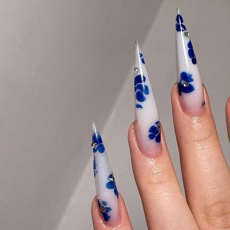 Stilleto Acrylic Nails Design, Cute Stilleto Nails Designs, Stilleto Nails 2024, Simple Stiletto Nails Designs, Long Stilleto Nails Design, Stilleto Nails Long, 42 Tattoo, Stilleto Nails Designs, Stiletto Nails Designs