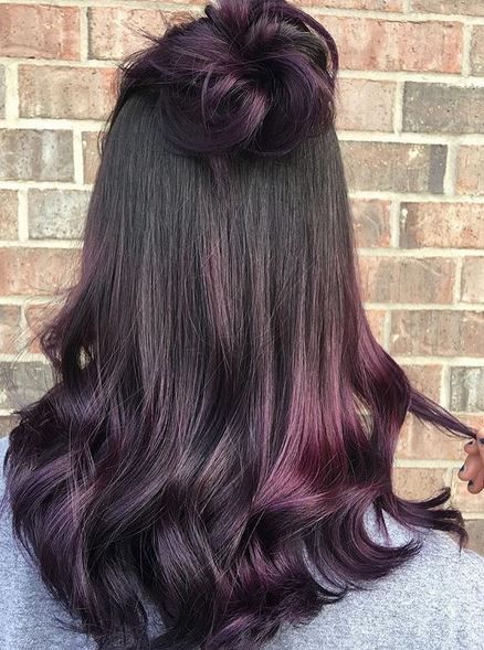 Butter Blonde, Winter Hair Color Trends, Hair Color Idea, Dark Purple Hair, Peekaboo Hair, Violet Hair, Lilac Hair, Balayage Blonde, Hair Streaks