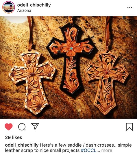 Leather Cross Necklace, Leather Tooling Ideas, Tooled Leather Cross, Cross Wreaths, Leather Templates, Leather Burning, Leather Working Projects, Custom Leather Work, Leather Working Patterns