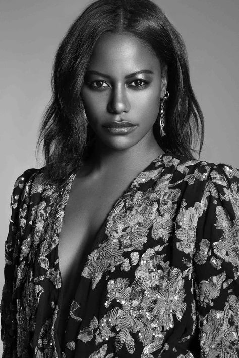 Taylour Paige Taylour Paige, Colleen Camp, Black Actors, Frontal Hairstyles, Lenny Kravitz, How Old, Black Is Beautiful, American Actress, African American