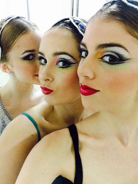 Ballet stage make up in Cuba.  Painted eyelashes.  #emmatown  #balletincuba Swan Lake Makeup Eye, Stage Makeup Ballet, Dance Performance Makeup, Ballet Makeup Stage, Ballet Stage Makeup, Swan Lake Makeup, Stage Makeup Theatre, Stage Makeup Dancer, Recital Makeup