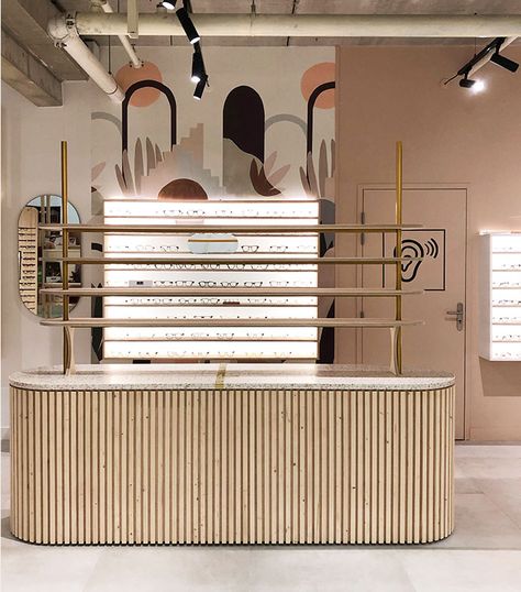 Agencement d'un opticien Bo Optique - Blomkal Bakery Shop Interior, Store Design Boutique, Retail Store Interior, Interior Design Sketches, Kiosk Design, Glasses Shop, Store Interior, Shop Interior, Retail Shop