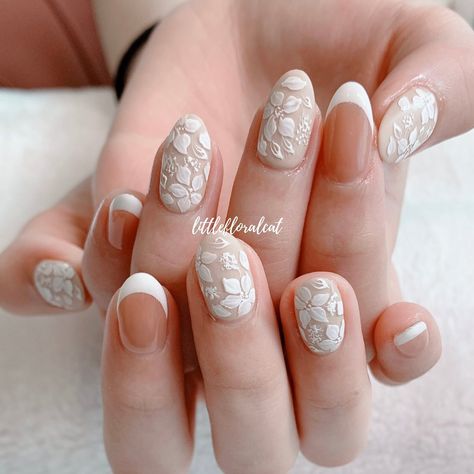 White Lace Nails Lace Tip Nails, Lace Wedding Nails, Lace Nail Design, White Lace Nails, Lace Nail Art, Different Nail Shapes, Lace Nails, Beige Nails, Short Acrylic