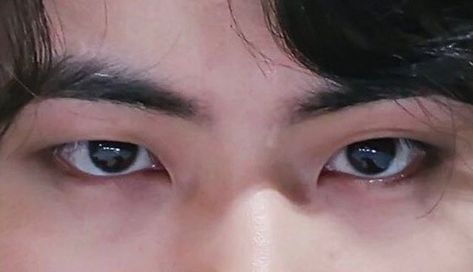 Jin eye detail Jin's Eyes, World Wide Handsome Jin, World Wide Handsome, Iphone Wallpaper Music, Bts Eyes, Body Study, Eye Detail, Eye Close Up, Worldwide Handsome