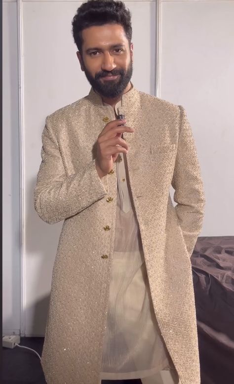 Sabyasachi Groom Sherwani, Sangeet Sherwani For Groom, Vicky Kaushal Traditional Wear, Sabyasachi Menswear Kurta, Sherwani Designs For Men, Elegant Sherwani For Reception, Transitional Season, Bollywood Style Cutdana Sherwani For Groom, Sherwani For Men Wedding Indian Groom, Sangeet Outfit For Men