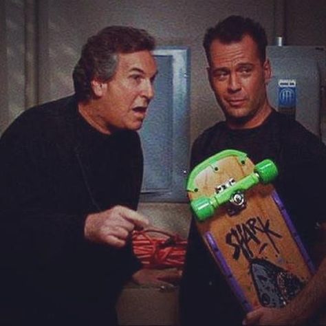 Bruce Willis & skateboard Hudson Hawk Movie, Hudson Hawk, Skateboard Pictures, The Illusionist, Skateboard Parts, Films Movies, Tv Land, Lights Camera Action, Demi Moore