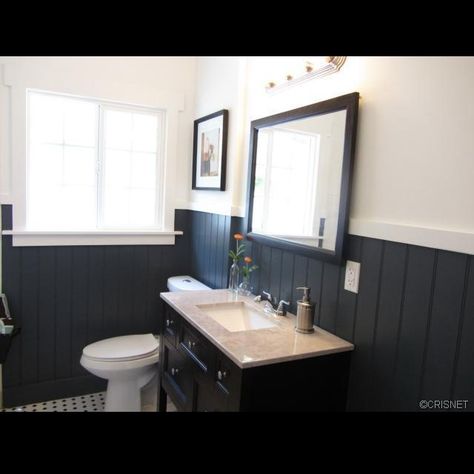 Navy wainscoting Wainscoting Height, Wainscoting Hallway, Black Wainscoting, Wainscoting Stairs, Wainscoting Kitchen, Painted Wainscoting, Wainscoting Bedroom, Beadboard Bathroom, Beadboard Paneling