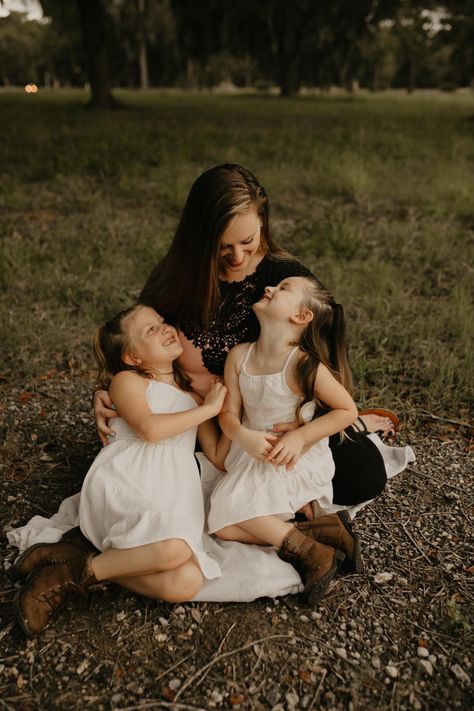 Daughters sitting with mom pose Mom And Two Kids Poses, Poses Sitting, Unique Family Photos, Family Poses, Family Photo Pose, Sitting Poses, Two Kids, With Mom, Family Posing