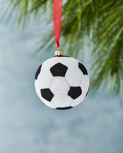 Soccer Ornaments, Soccer Christmas, Silver Christmas Decorations, Soccer Gifts, Diy Gift Ideas, Saint Nicolas, Ball Decorations, Crafts With Pictures, Chic Christmas