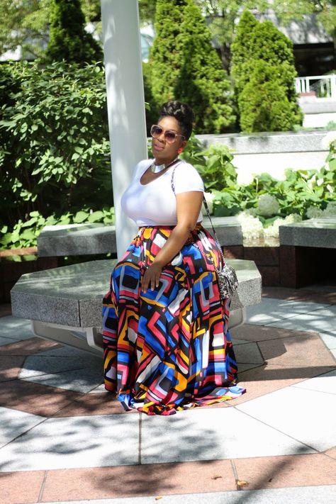 STYLECHIC360-MAXI-SKIRTS-BUN-UPDO-CROP-TOPS-MIAMI-VACATION-CHICAGO-STYLE-WHAT-TO-WEAR Travel Outfit Plus Size, Skater Skirts, Plus Size Skirt, Fashion Articles, Plus Size Maxi, Plus Size Models, Crop Top Outfits, African Print Fashion, A Skirt