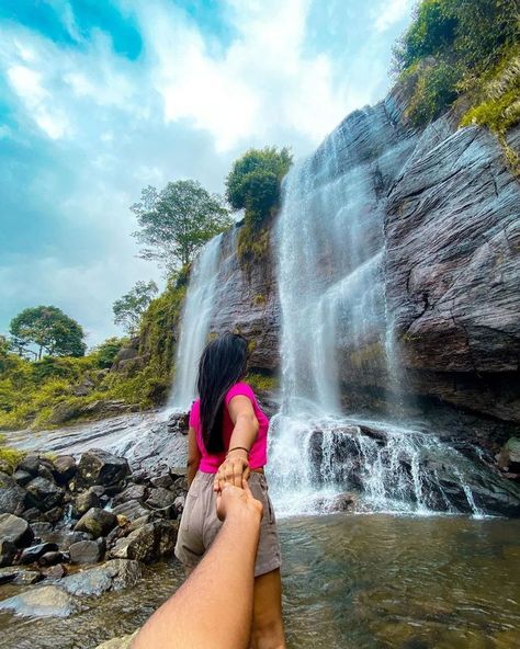 Water Fall Photo Poses, Falls Photography Poses, Falls Pictures Ideas, Poses Near Waterfall, Waterfall Poses Photo Ideas, Waterfall Poses, Waterfall Picture Ideas, Waterfall Pics, Hiking Locations