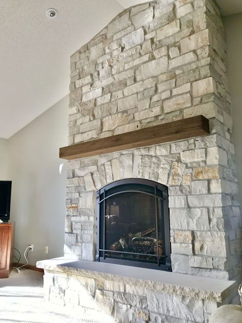 Stone Fireplace Mountain Home, Arch Stone Fireplace, Basement Stone Fireplace, Farmhouse Rock Fireplace, Rustic Stone Fireplace Ideas, Coastal Stone Fireplace, River Rock Fireplace Ideas, Stone Fireplace With Tv Above Mantle, Arched Stone Fireplace