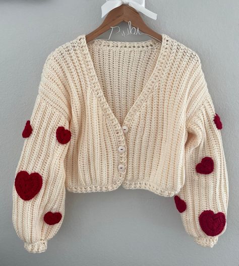 Cardigan Tutorial, Sweater Inspiration, Cardigans Crochet, Crochet Sweater Design, Cardigan Au Crochet, Crochet Mignon, Pull Crochet, Aesthetic Crochet, Crochet Simple