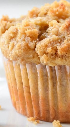 Banana Brown Sugar Crumb Muffins Banana Streusel Muffins, Crumb Muffins, Banana Crumb Muffins, Streusel Muffins, Banana Muffin Recipe, Muffin Streusel, Muffin Man, Banana Recipes, Banana Muffins