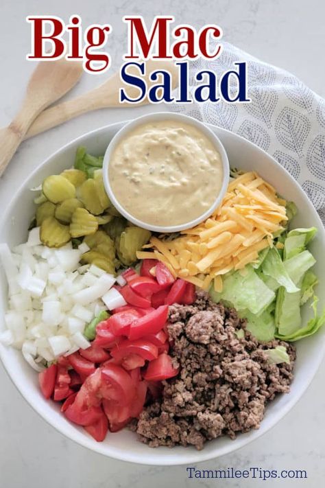 How to make a delicious Big Mac Salad Recipe with no bun so there is no guilt. The perfect easy dinner salad that tastes amazing. Keto, Low Carb Easy Big Mac Salad, Salad Substitute, Big Mac Salad Recipe, Salads Green, Mac Recipes, Mandy In The Making, Mac Salad Recipe, Cheeseburger Salad, Salad Bowl Recipes