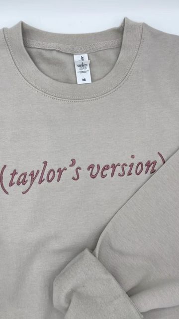 Embroidery by Sibel on Instagram: "Taylor Swift (Taylor’s version) Eras Tour Customised Sweatshirt design available on my Etsy now! 💖 Etsy: embroiderybysibel #etsy #smallbusiness #taylorswift #erastour #swiftie #tayloruk #customised #embroidery" Taylors Version Sweatshirt, Embroidery Taylor Swift Shirt, Cute Taylor Swift Sweatshirts, Taylor Swift Embroidery Ideas Clothes, Embroidery Designs Taylor Swift, Taylor Swift Sweatshirt Design, Eras Tour Embroidery, Taylor Swift Hoodie Ideas, Taylor Swift Embroidery Ideas