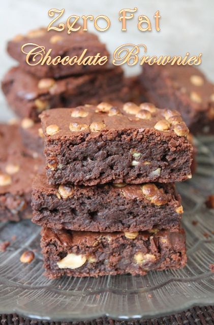 Yogurt Brownies Recipe, Yogurt Brownies, Greek Yogurt Brownies, Fat Free Desserts, Fat Free Recipes, Chocolate Brownies Recipe, Yogurt Chocolate, Chocolate Greek Yogurt, Low Fat Desserts