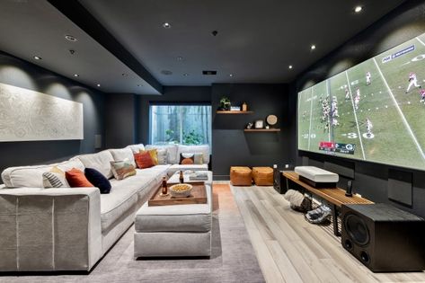 Game Room And Theatre Room, Large Sectional Sofa Basement, Large Movie Room, Home Theater Basement Media Rooms, Home Theater Gaming Room, Movie Theater Game Room Ideas, Contemporary Media Room, Game Room Family Modern, Playroom Theater Room