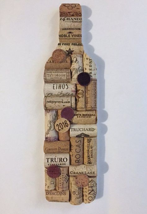 Cork Wall Art, Bar Deco, Wine Ideas, Wine Bottle Wall, Wine Cork Diy Crafts, Wine Cork Projects, Cork Crafts Diy, Wine Cork Art, Cork Wall