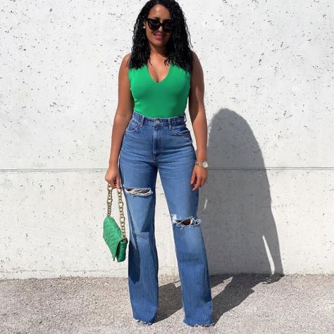 Zara Wide Leg Ripped Jeans Ootd For Summer, Wide Leg Ripped Jeans, Chic Mom Outfits, Wide Leg Jeans Outfit, Brunch Outfits, Classy Summer Outfits, Sporty Spice, Zara New, Elegante Casual