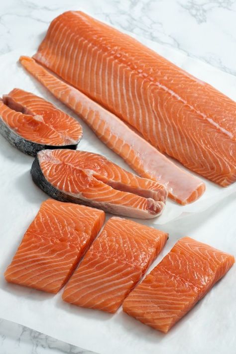 side of salmon, salmon filets, and salmon steaks on paper towel Dinner Ideas Steak, Reheat Steak, Steak Recipes For Dinner, Steak Air Fryer, Salmon Photo, Steak In Air Fryer, Steak Dinner Ideas, Side Of Salmon, How To Reheat Steak