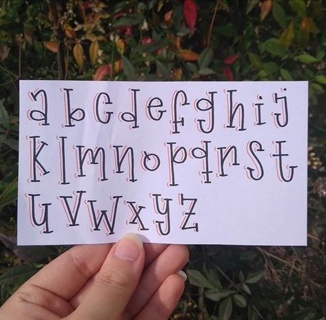 Hand Lettering Alphabet Fonts, Lettering Styles Alphabet, Learn Hand Lettering, Penanda Buku, Bullet Journal Font, Journal Fonts, Bullet Journal Notes, Hand Lettering Art, Hand Lettering Fonts