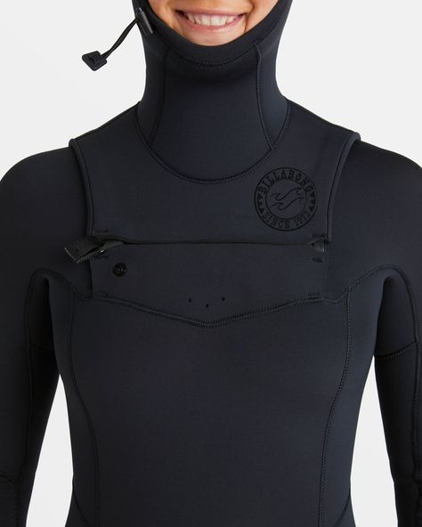 The ultimate surf wetsuit for wave riders, the Salty Dayz long-sleeve hooded suit uses fabric composed of natural rubber, and partially recycled materials, alongside a graphene-infused lining for faster heating and better warmth retention.Features Collection: Surf Capsule collection Fabric: Upcycler Pro Stretch exterio Surf Wetsuit, Stretch Flexibility, Long Suit, Capsule Collection, Natural Rubber, Recycled Materials, Long Sleeve, Fashion Design, Black