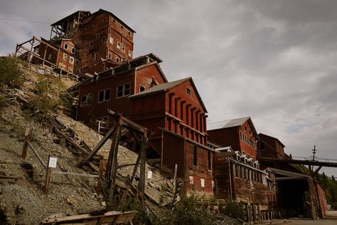 Abandoned Kennicott Copper Mine (2019) Mccarthy Alaska, River Rafting, Sustainable Tourism, Alaska Travel, Adventure Tours, Local Guide, Day Hike, Winter Weather, Plan Your Trip