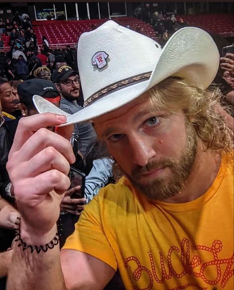 Aussie Open Wrestling, Cowboy Girlfriend, Aew Wrestlers, Hangman Adam Page, Adam Page, Wrestling Pics, Wrestling Memes, Aew Wrestling, Bullet Club