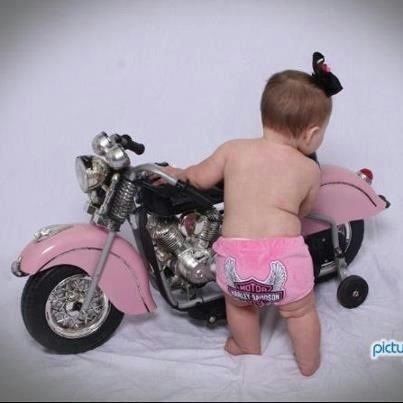 Harley lil babe! - Adorable! Harley Baby, Biker Baby, Lady Riders, Biker Chic, Biker Life, Biker Chick, Biker Girl, Harley Davidson Motorcycles, My Ride