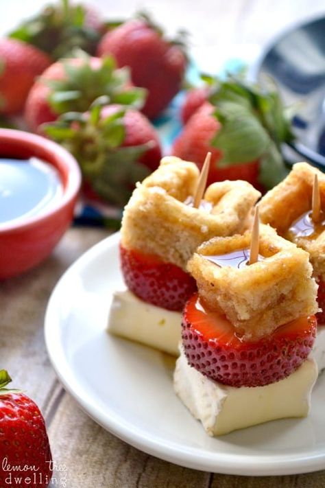 Bite Size Brunch, Strawberry Brie, Brunch Finger Foods, Waffle Bites, Munchies Recipes, Brunch Appetizers, Bite Size Desserts, Easy Brunch, Monkey Bread