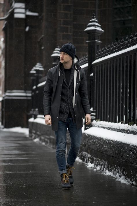 . Men Street Look, One Dapper Street, Look Grunge, Freezing Rain, Aria Montgomery, Grunge Look, Winter Outfits Men, 90s Grunge, Soft Grunge