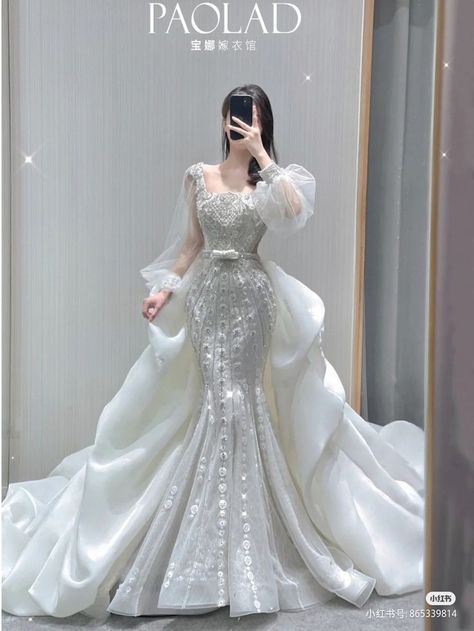 Korean Wedding Dresses, Gala Night Dress, Right Wedding Dress, Full Sleeve Gowns, Weird Colors, Korean Wedding Dress, Romantic Wedding Dress, Big Wedding Dresses, White Ball Gowns