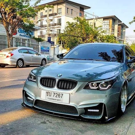 Bmw 525, E60 Bmw, Luxury Cars Bmw, Bmw M5 E60, Bmw Sports Car, Bmw Touring, Bmw Sport, Bmw Wagon, Wagon Cars