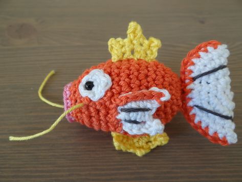 I can't get away from making Pokémon patterns, but then again, it seems like it is easier for me when I know what the amigurumi should look like before I translate into crochet. I'm still having a ... Pikachu Crochet, Pokemon Crochet Pattern, Crochet Pokemon, Pokemon Pattern, Crochet Geek, Amazing Crochet, Pola Amigurumi, Crochet Creations, Disney Films