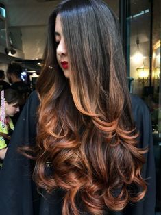 Smoothing Haircut, Hairstyles Long Layered Hair, Feathered Hairstyles Long, Global Hair Colour, Layered Balayage, Straight Hair Layered, Layered Hairstyles For Long Hair, Trendy Balayage, Long Layered Hair With Bangs