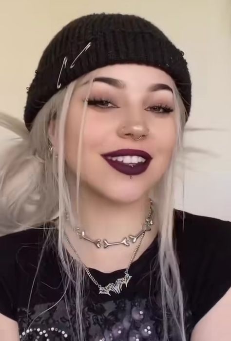 Christina Piercing, Dr Makeup, Hair Color Streaks, Graphic Makeup, Dyed Hair Inspiration, Alternative Makeup, Beauty Games, Goth Makeup, Natural Glam