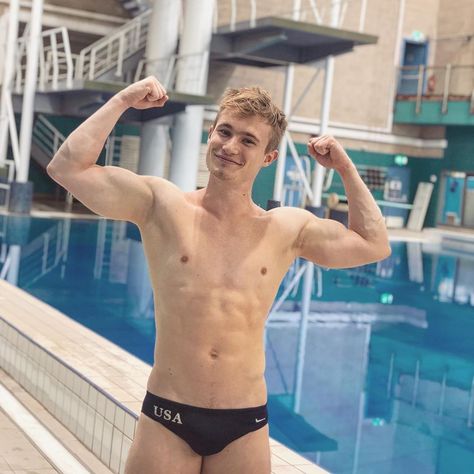 Damn it feels good to be back in the brand new pool! 💦 Jack Laugher, Chris Mears, Male Swimmers, Vintage Makeup Looks, Football Pants, Masculine Men, Swim Brief, New People, You Never