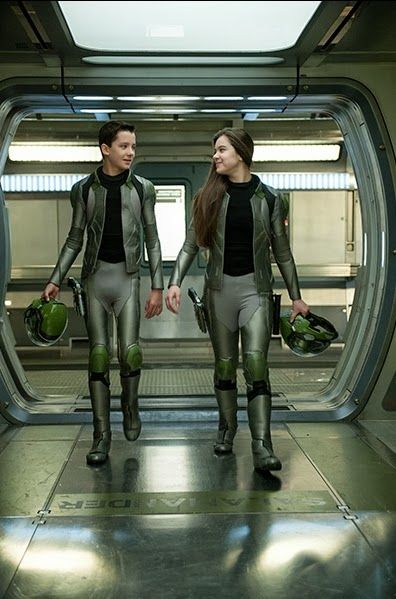 Flash Suits open!! Ender and Petra - New stills from MTV // via EnderNews Enders Game, Lorien Legacies, Ender's Game, Orson Scott Card, Asa Butterfield, Geeky Humor, Harrison Ford, Movie Wallpapers, Big Ideas