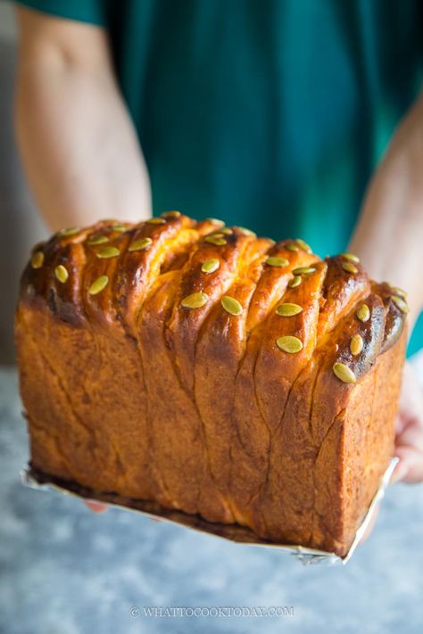 Sweet Pumpkin Bread, Pumpkin Milk Bread, Pumpkin Sandwich Bread, Pumpkin Bread Savoury, Pumpkin Loaf Bread, Poolish Bread, Pumpkin Brioche Bread, Bread Character, Soft Milk Bread