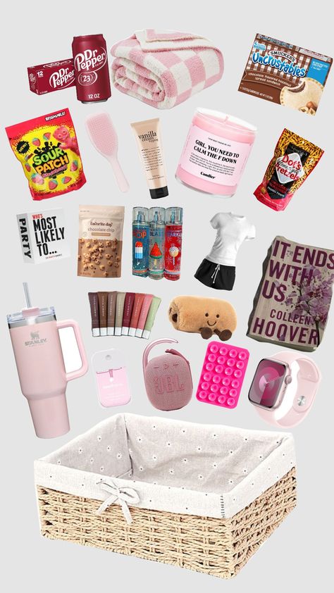 gift basket inspo Things To Put In A Gift Basket For Best Friend, Galentines Gifts Idea Basket, Y2k Gift Basket, Cute Baskets For Best Friend, But Basket, Gf Gift Basket, Cute Basket Ideas, Bur Basket, Brr Basket