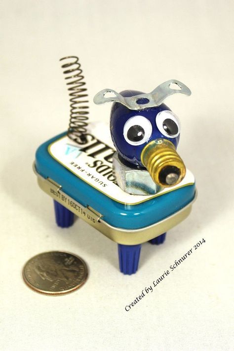 Cute recycled material dog Junk Sculpture Recycled Art, Found Object Sculpture Art Projects, Junk Art Ideas Recycling, Found Object Art Assemblages, Assemblage Art Found Object, Junk Sculpture, Recycled Robot, Tin Can Art, Recycled Art Projects